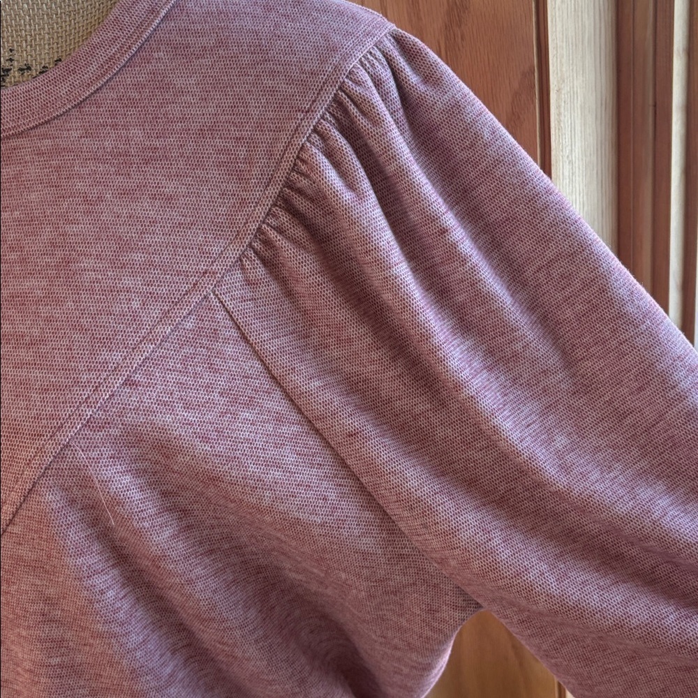 Evereve Kylar pleated sleeve pullover long sleeve sweatshirt rose pink soft - Picture 7 of 16